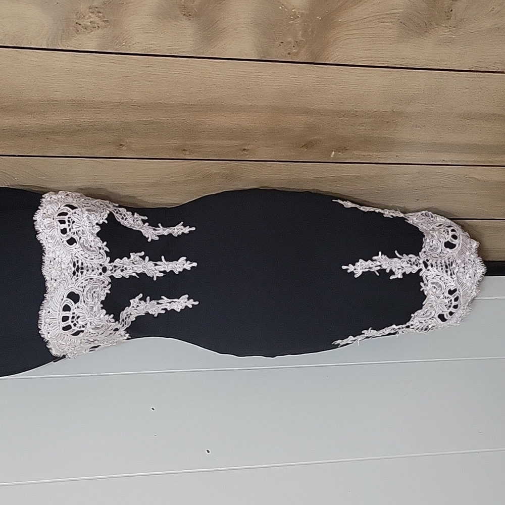 Formal dresss black and gold